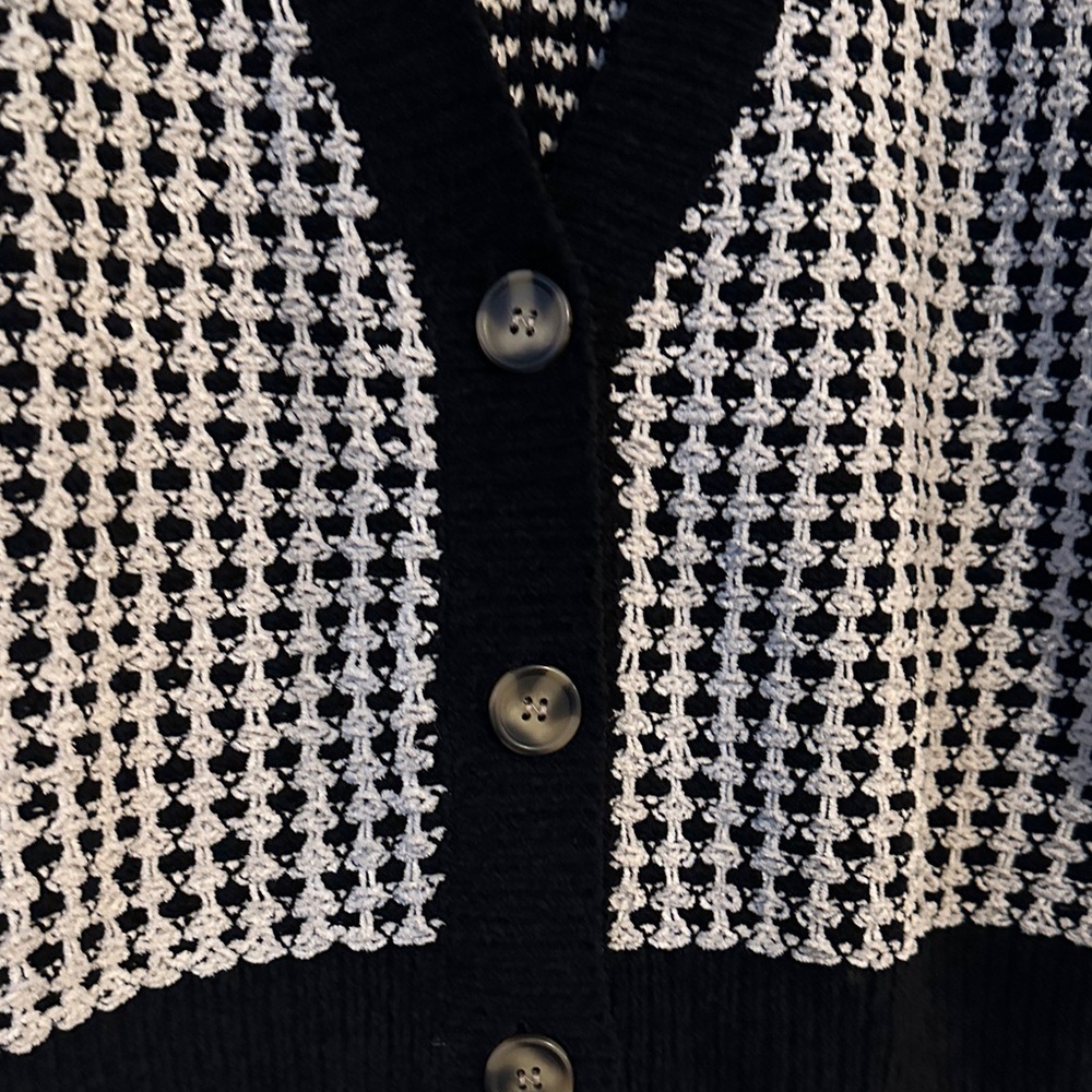 PINK ROSE | Houndstooth Black and Cream Cardigan - Picture 7 of 15